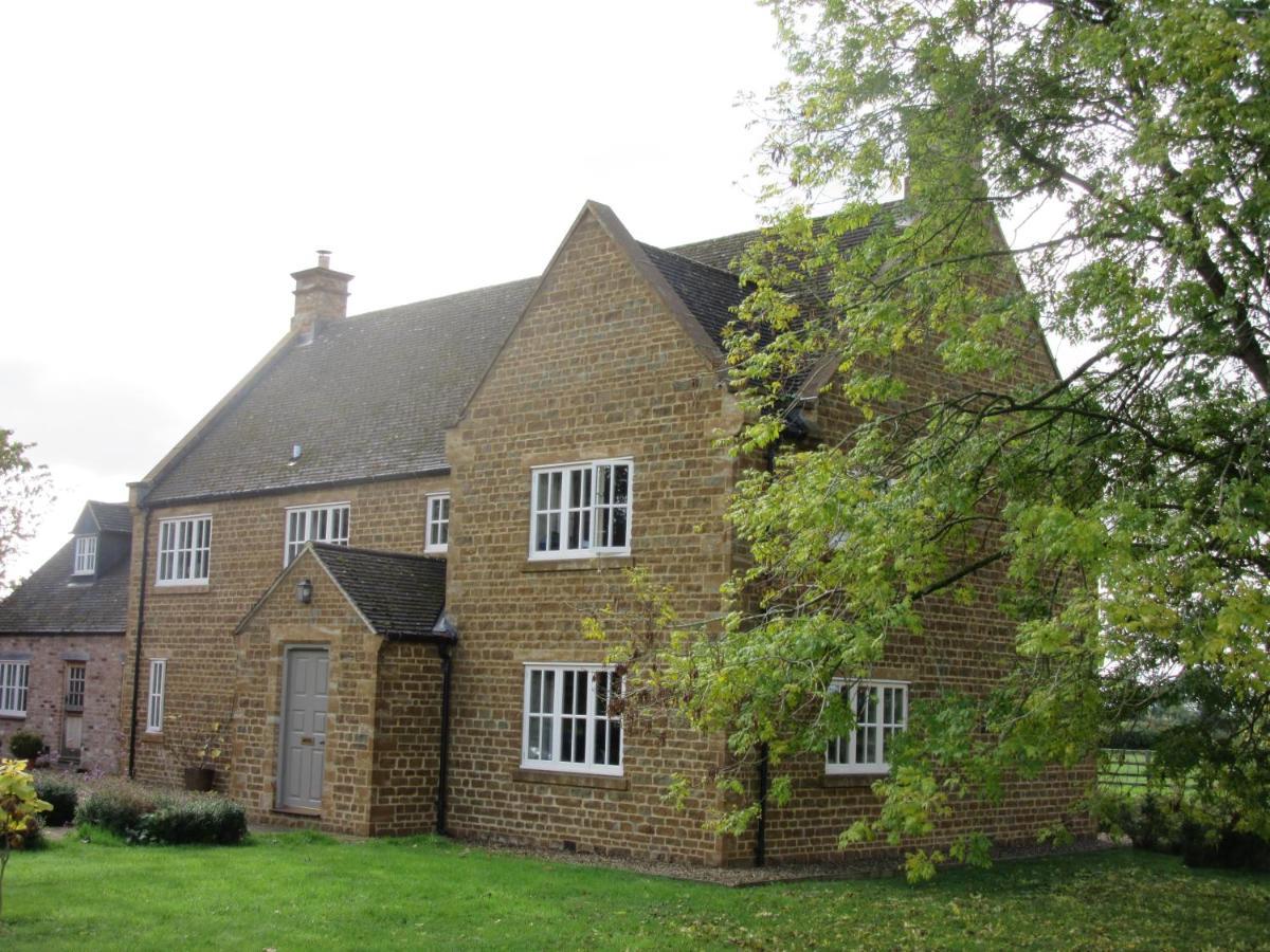Weston Hill Farm Bed & Breakfast Moreton Pinkney Exterior photo