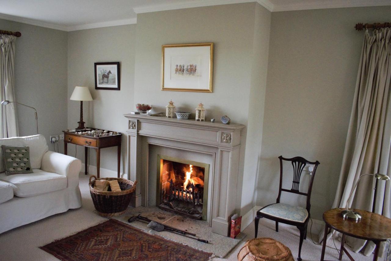 Weston Hill Farm Bed & Breakfast Moreton Pinkney Exterior photo