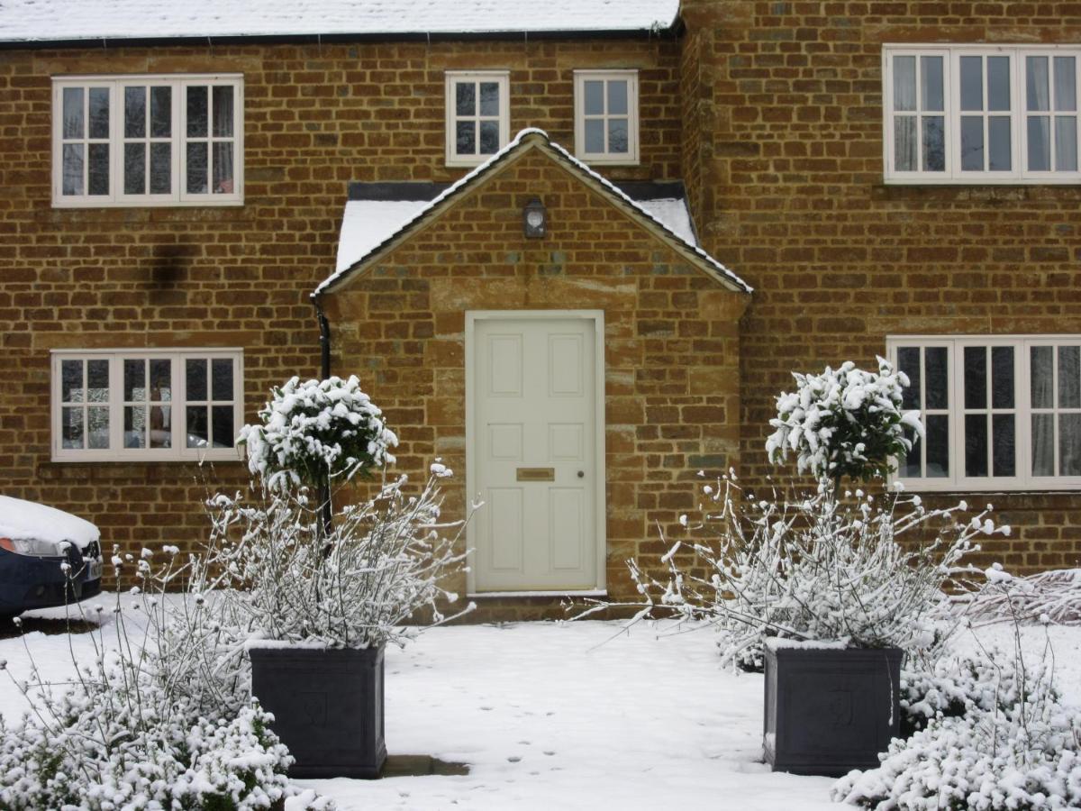 Weston Hill Farm Bed & Breakfast Moreton Pinkney Exterior photo